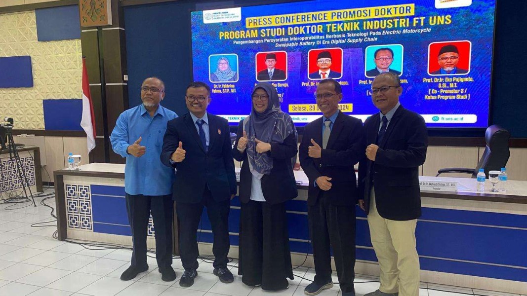 Doktor Baru FT UNS Temukan Inovasi Baterai Listrik Ramah Lingkungan