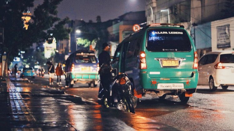 Bandung Mulai Digitalisasi Transportasi dari Angkot