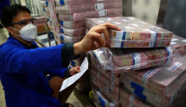 Likuiditas Perbankan Indonesia Tetap Ketat, Tantang Ekspansi Kredit Tahun Ini