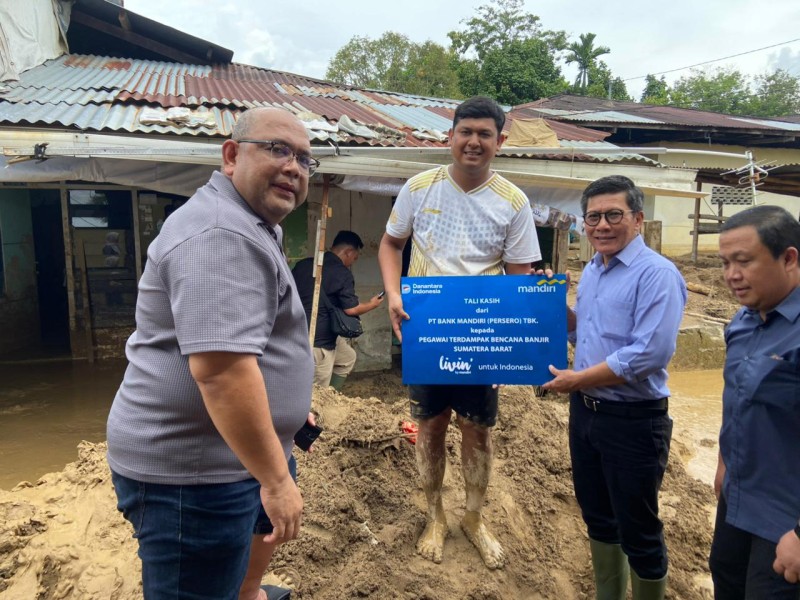 Bank Mandiri Percepat Penyaluran 67.000 Bantuan Bencana untuk Warga Sumatera
