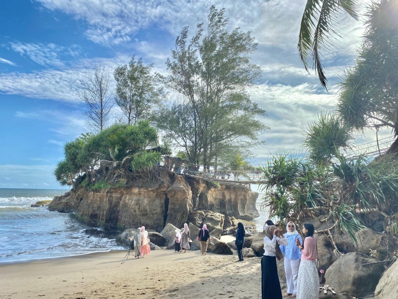 Wisata Sungai Pantai Bahagia Diminati Ribuan Pengunjung