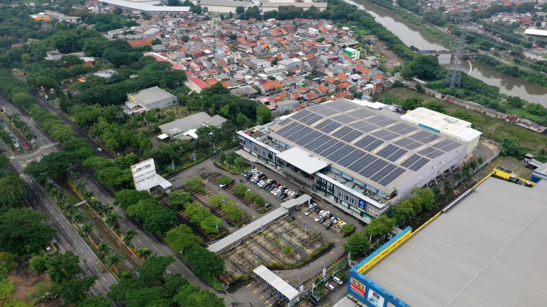 HI Avenue Bekasi Maksimalkan Energi Surya Lewat PLTS Atap