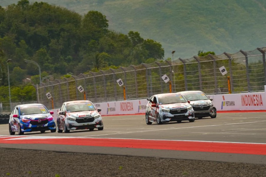 Hasil Balap Mandalika Festival: Banteng Motorsport Sukses di ITCR 1200