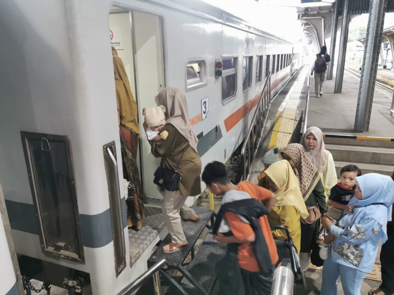 Lonjakan Penumpang Kereta Api di Sumatera Utara Saat Libur Idul Adha Capai 44 Ribu Orang