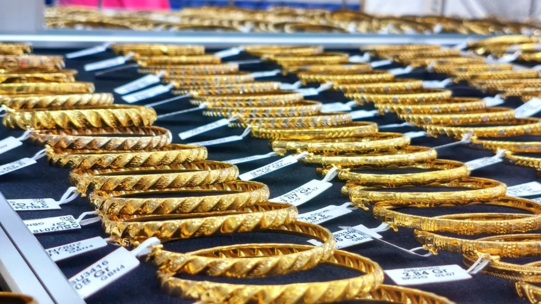 Harga Emas Perhiasan Hari Ini 23 Desember 2025: Naik Signifikan