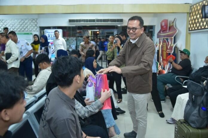 DPR Dorong Kemenhub Upayakan Diskon Tiket Pesawat Lebaran Sebesar 20 Persen