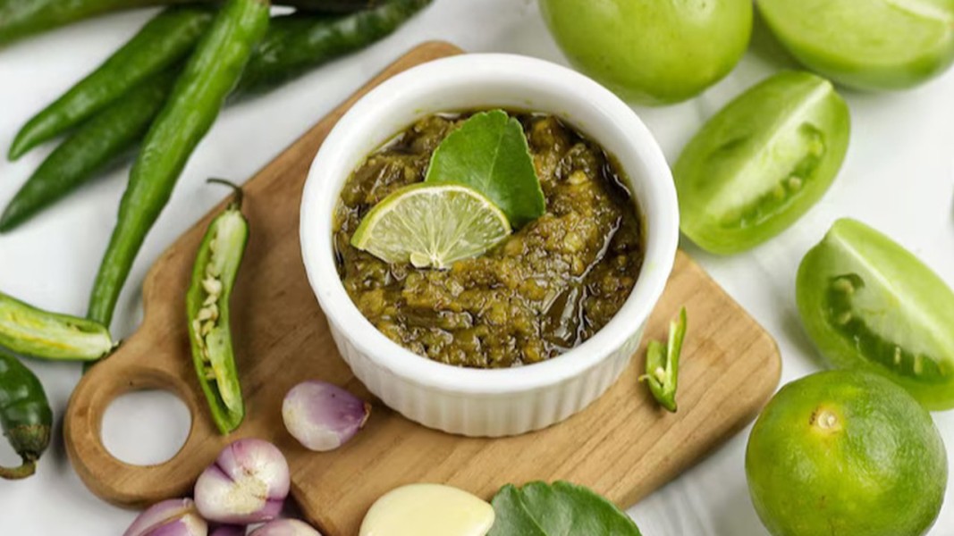 Tips Memasak Sambal Hijau Agar Warnanya Tetap Segar