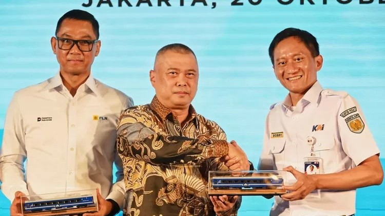 Menhub Dorong Elektrifikasi Kereta Api Wujudkan Transportasi Hijau Nasional