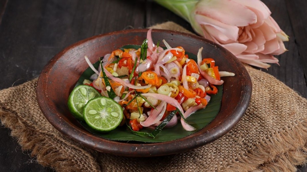 5 Kreasi Sambal Matah Kecombrang yang Segar dan Pedas Menggugah Selera