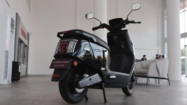 Polytron Fox 200, Motor Listrik Ringkas untuk Perempuan Aktif