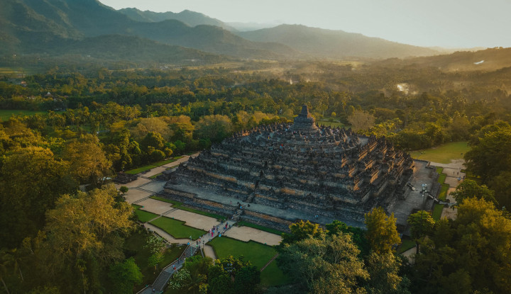 Strategi Pariwisata Indonesia Emas 2045: Transformasi Berkelanjutan dan Berkualitas