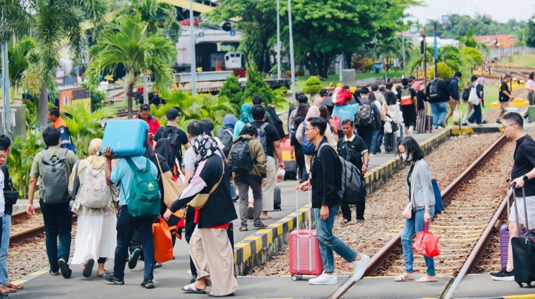 KAI Cirebon Layani 326 Ribu Penumpang Liburan Sekolah