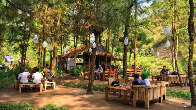 Tiga Wisata Hutan Menyegarkan di Wagir Malang untuk Healing