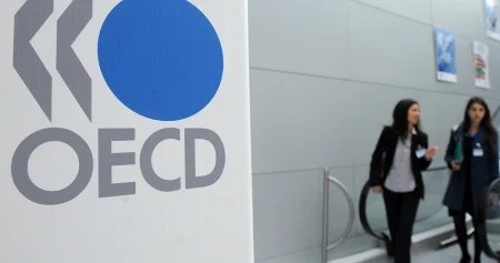 BI Longgarkan Suku Bunga, OECD Naikkan Proyeksi RI