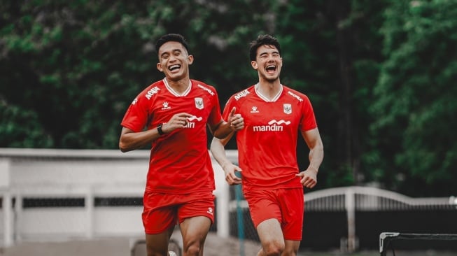 Trio Bek Indonesia Solid Baggott Idzes Ridho Kokohkan Pertahanan FIFA Series 2026