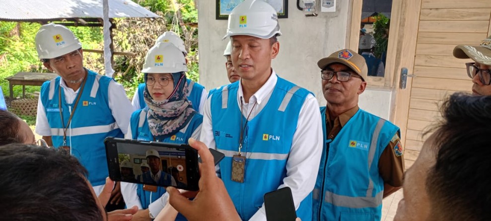PLN Terangi 16 Rumah Miskin di Bali Melalui Program Light Up the Dream (LUTD) di Bulan Ramadan 2025