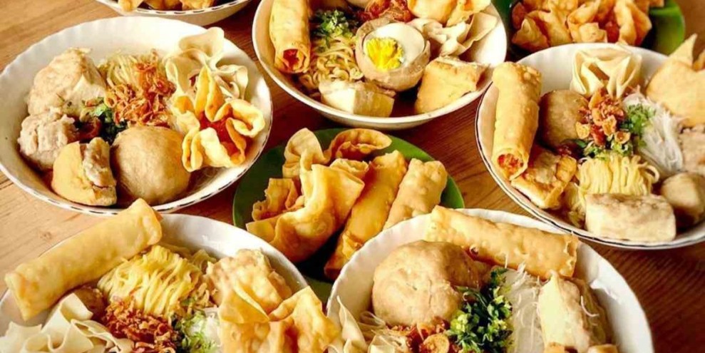 15 Rekomendasi Makanan di Malang yang Wajib Dicoba, Enak & Legendaris!