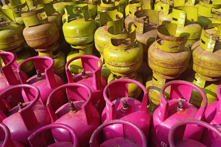Operasi Gabungan Ungkap Gudang Oplosan Gas di Medan Marelan dengan Temuan Ribuan Tabung Siap Edar: Kerugian Negara Capai Rp153 Miliar