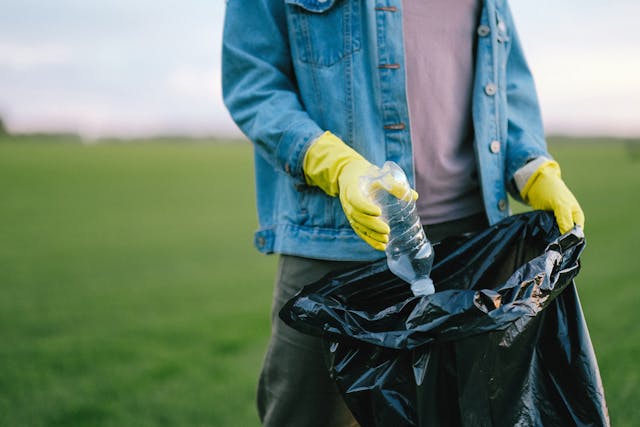 Mendorong Gaya Hidup Minim Plastik untuk Mengurangi Risiko Paparan Mikroplastik