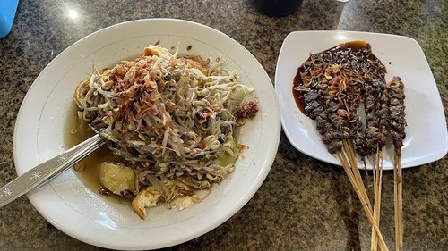 12 Rekomendasi Lontong Balap Surabaya dengan Cita Rasa Otentik