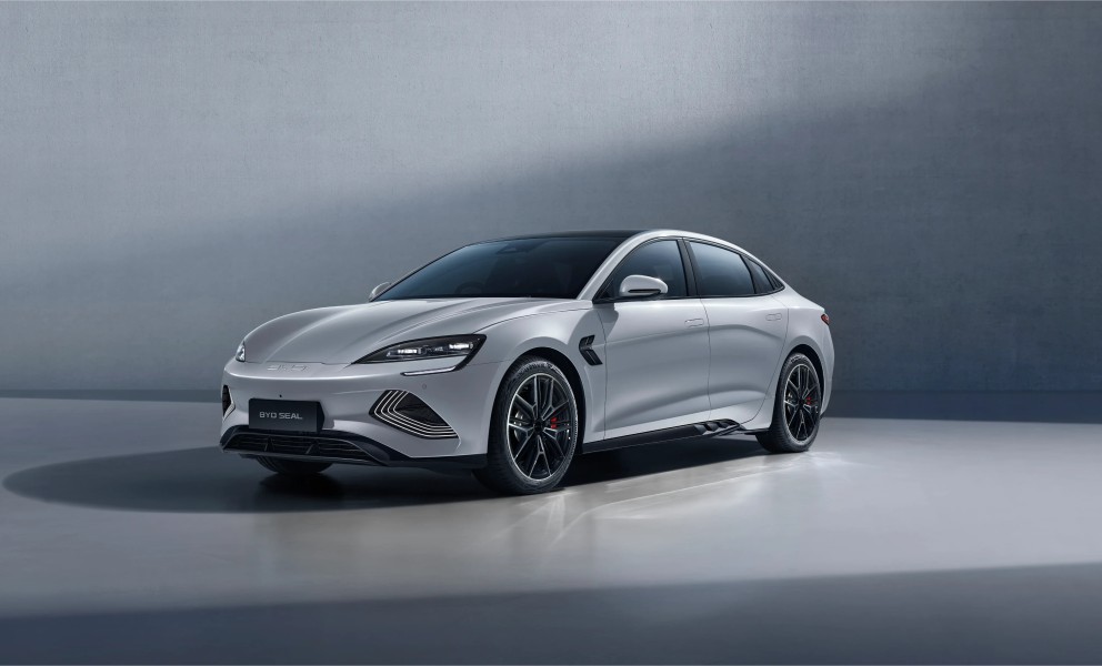 Segmen EV Sedan Indonesia Makin Ketat dengan Hadirnya XPeng P7 dan BYD Seal