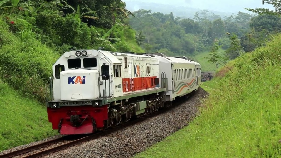 Kereta Api Jadi Pilar Utama Pembangunan Transportasi Nasional Indonesia