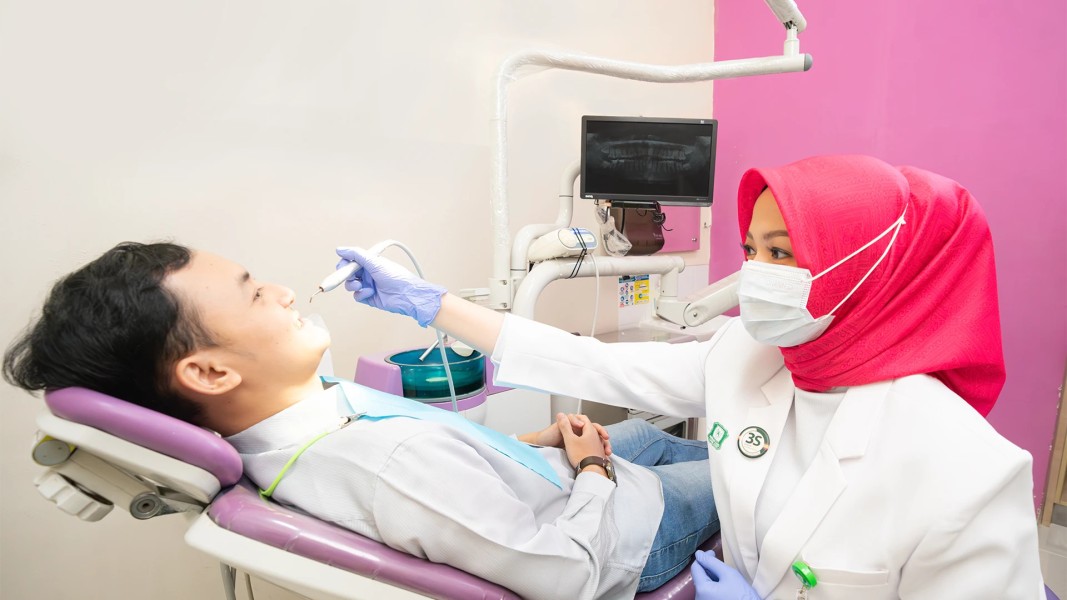 Menjaga Kesehatan Gigi dan Gusi Bisa Cegah Risiko Stroke Tinggi