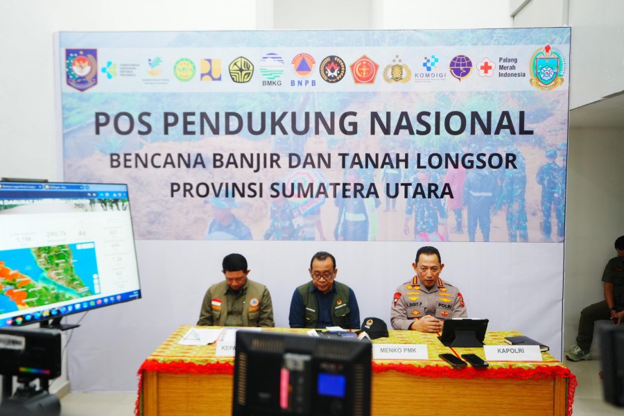 Kapolri Gerakkan Personel dan Logistik Maksimalkan Penanganan Bencana Sumatera