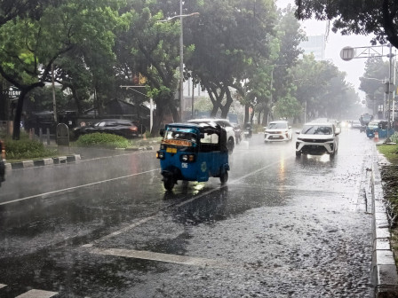 BMKG Prediksi Hujan Sore dan Malam Hari di Jakarta, Waspadai Cuaca Basah