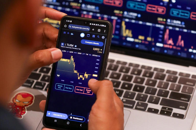 IHSG Bangkit Awal Pekan Investor Asing Borong Saham Pilihan Senin Ini