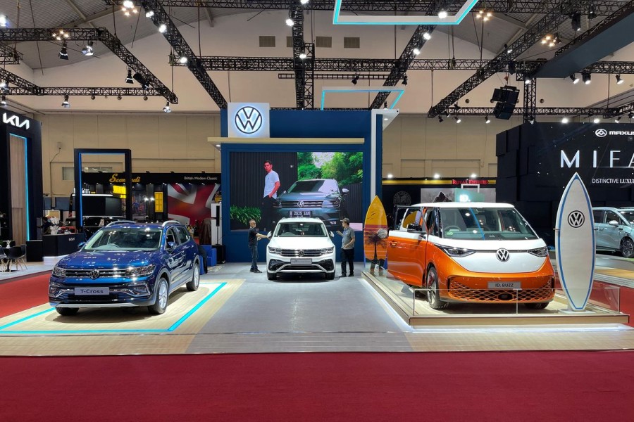 Volkswagen Indonesia Perkenalkan Mobil Listrik Mewah ID. Buzz di IIMS 2025