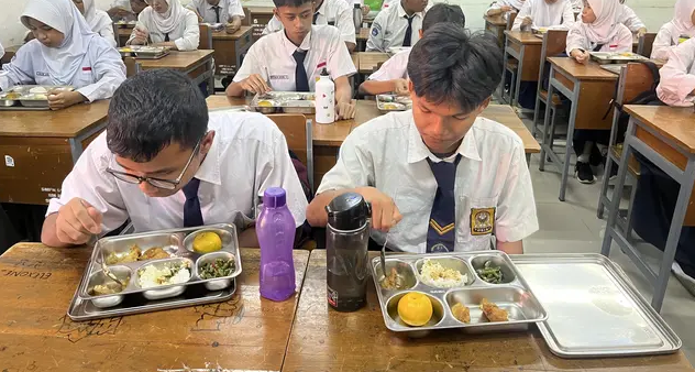 Program Makan Bergizi Gratis: Prabowo Subianto Tegaskan Pentingnya Kebersihan dan Pengawasan Ketat