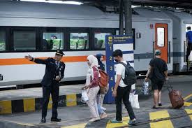 KAI Daop 4 Semarang Siapkan Lima Kereta Tambahan Sambut Lebaran 2025 untuk Mengakomodasi Pemudik