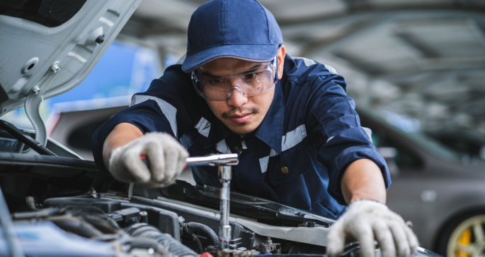 10 Penyebab Suara Mesin Mobil Bensin seperti Diesel