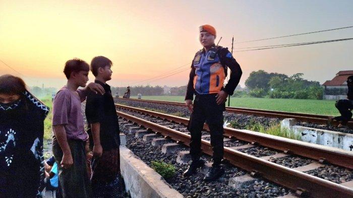 Warga Dilarang Ngabuburit di Jalur Kereta Api selama Ramadhan, Langkah Tegas PT KAI untuk Keselamatan Publik