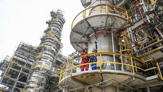 Analisis Dinamika Volume Pemrosesan Minyak Kilang Indonesia Selama Dekade Terakhir