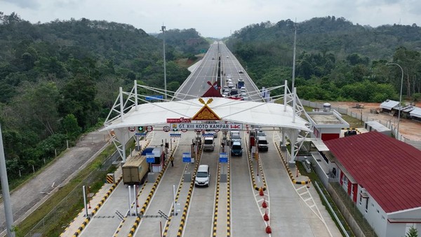 Hutama Karya  Selesaikan Proyek Tol 15,47 Km dalam 473 Hari
