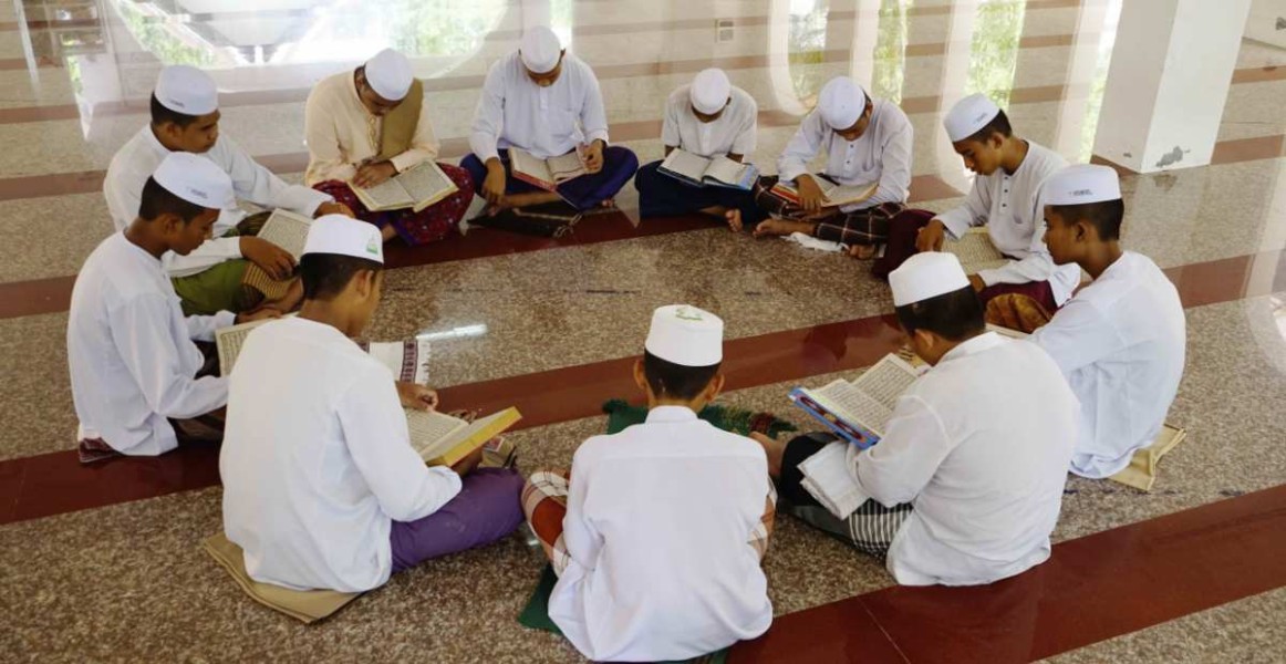 ASN Kecamatan Siman Ponorogo Gelar Tadarus Al-Qur'an Demi Meraih Berkah Ramadan