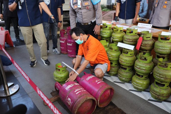 Pengusaha Tersangka Penyuntikan Gas LPG Subsidi ke Non Subsidi Divonis 9 Bulan Penjara