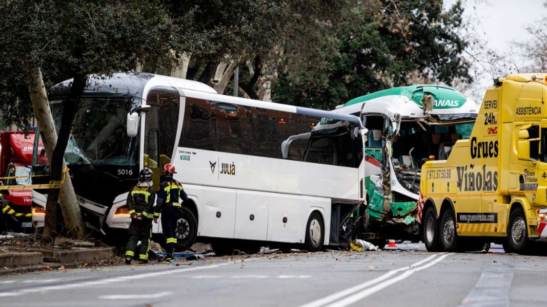 Tabrakan Dua Bus Penuh Turis di Barcelona: 51 Orang Terluka, 4 Kritis