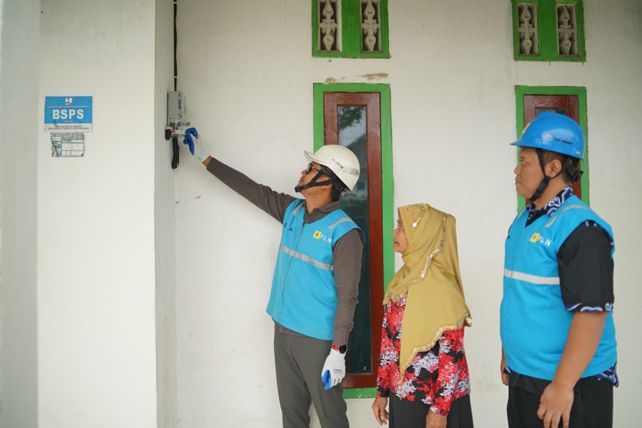 PLN Dorong Ekonomi Jatim Lewat Kinerja Listrik Tumbuh Positif PLN Dorong Ekonomi Jatim Lewat Kinerja Listrik Tumbuh Positif