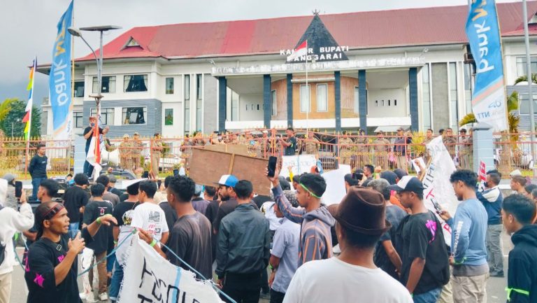 Aliansi Pemuda Poco Leok Gencar Protes Proyek Geotermal di Manggarai Sementara Bupati Tetap Mendukung