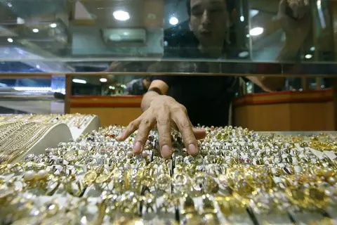 Update Harga Emas Perhiasan Hari Ini Jumat 27 Februari 2026 Stabil