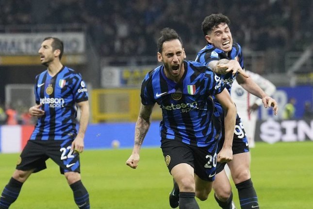 Liga Italia Panas! AS Roma Bidik Taylor, Inter Siap Lepas Calhanoglu