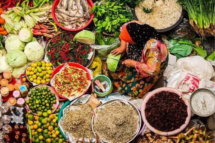 Harga Sembako Awal Juli: Dwikora vs Horas