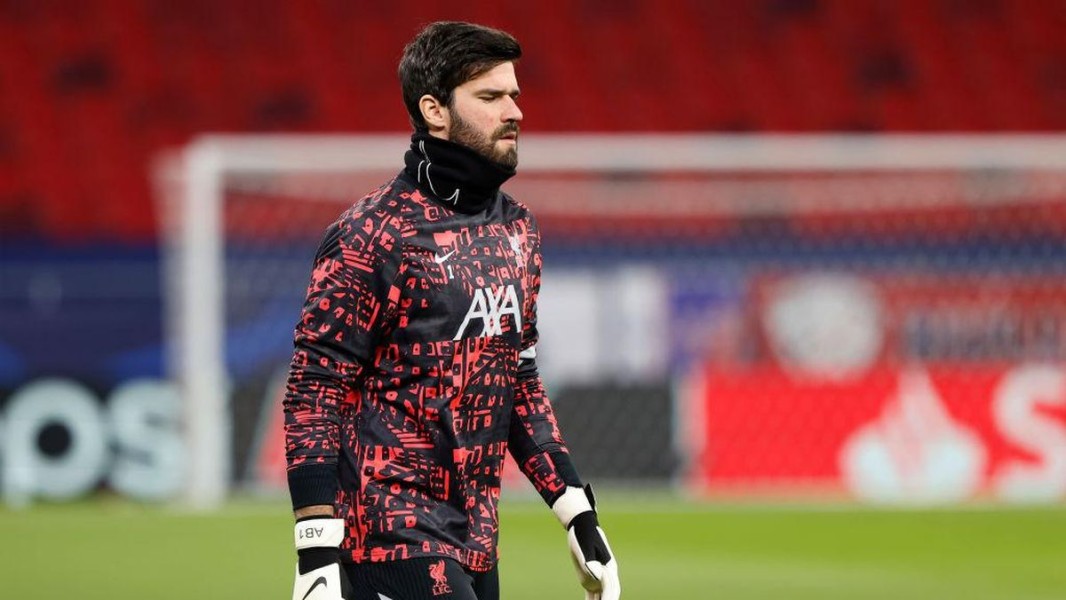 Liverpool Hadapi Tantangan Tanpa Alisson Selama Enam Pekan