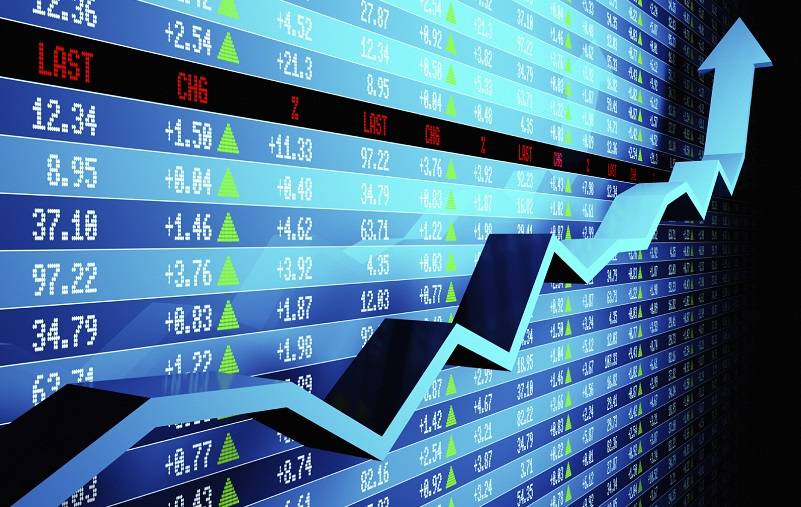 Duel Proyeksi IHSG: Analis Lokal Waspada, JP Morgan Optimistis