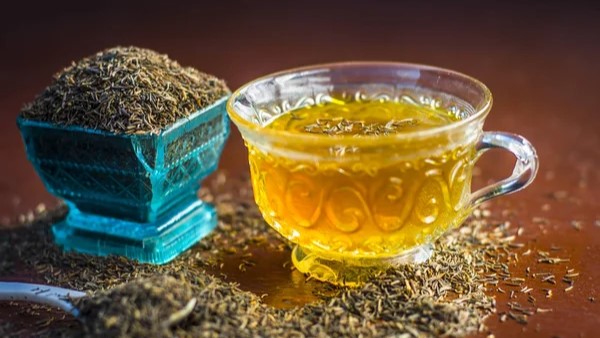 Lima Teh Rempah untuk Diet Alami Sehat dan Berat Badan Ideal Stabil