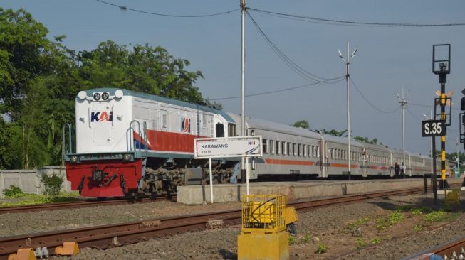 Jalur Rel Pegadenbaru Normal Kembali, PT Kereta Api Terus Lakukan Pemulihan