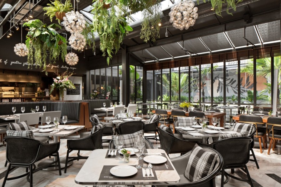 Rekomendasi 6 Restoran Bekasi Terbaik untuk Akhir Pekan Makan Bareng Keluarga